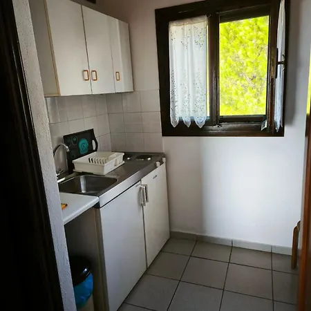 Frideriki Apartment *